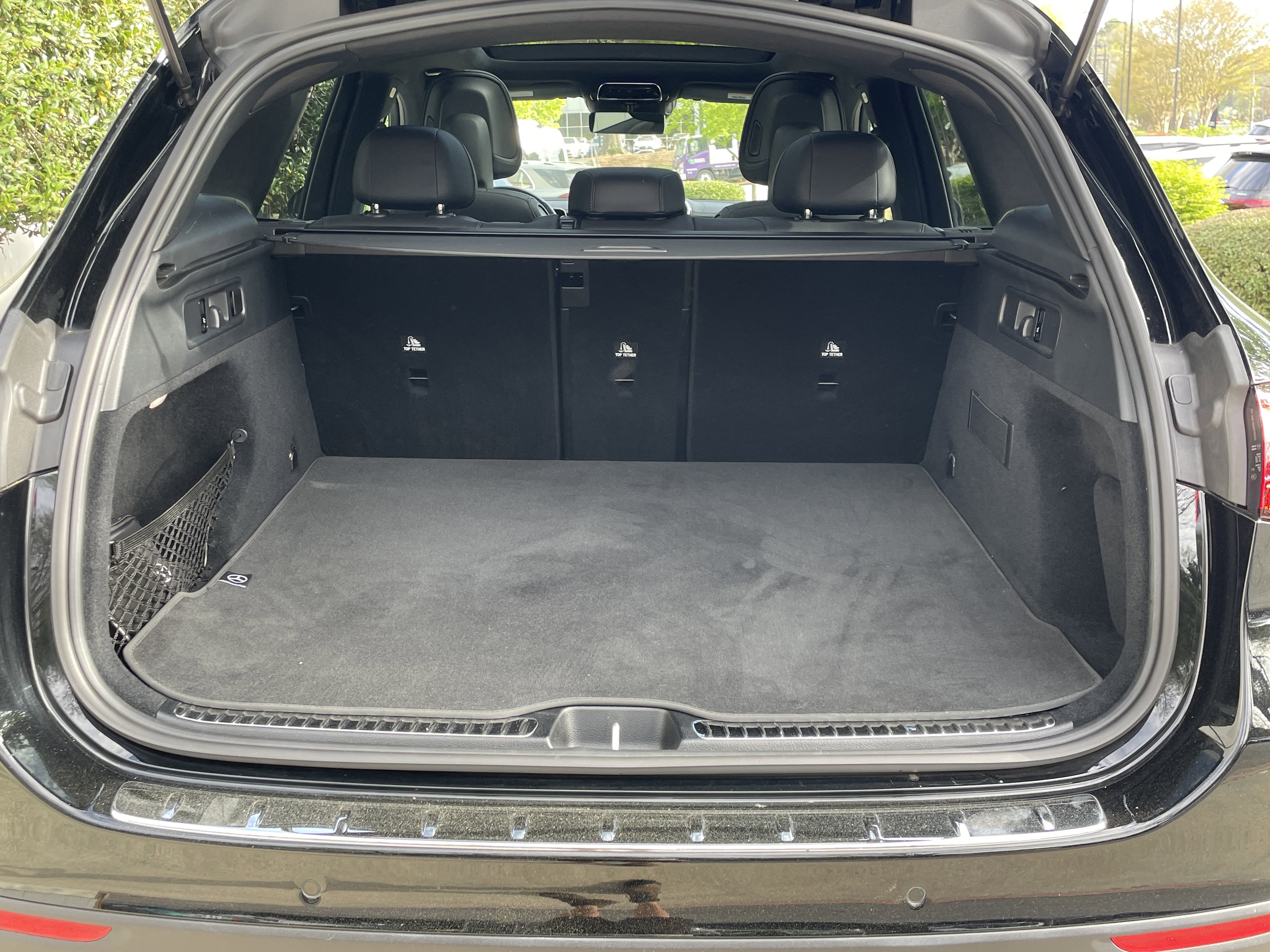 Certified 2025 Mercedes-Benz GLC 300 4MATIC w/ Driver Assistance Package image 10