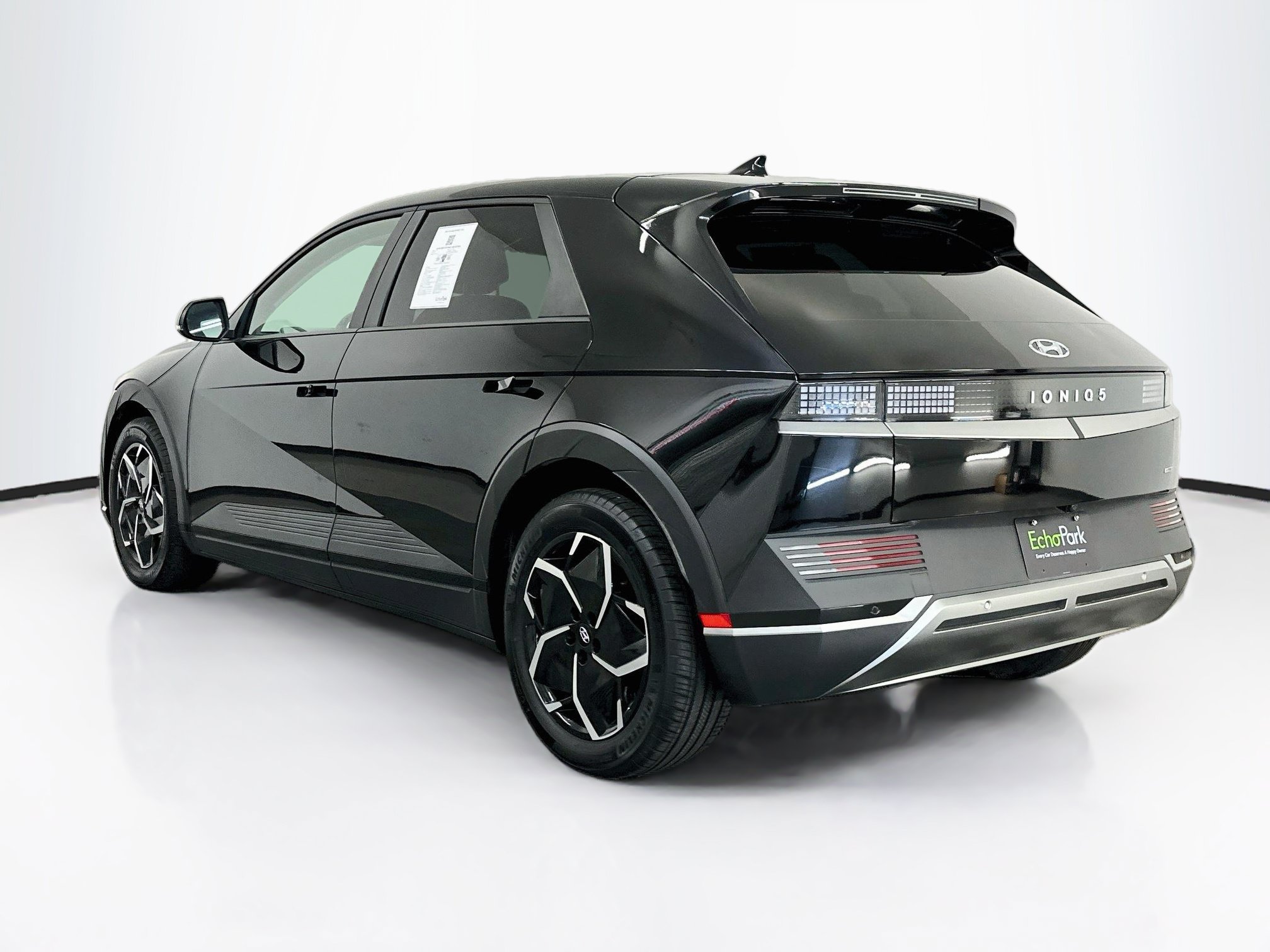 Used 2024 Hyundai Ioniq 5 SEL AWD/4WD image 5