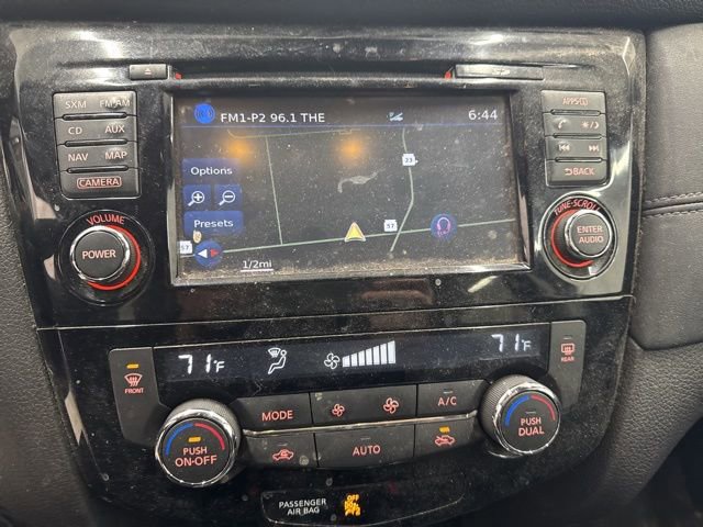 Used 2017 Nissan Rogue SL w/ SL Premium Package image 9