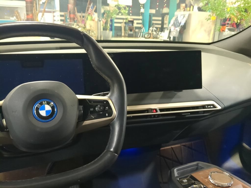 Certified 2024 BMW iX M60 AWD/4WD image 12