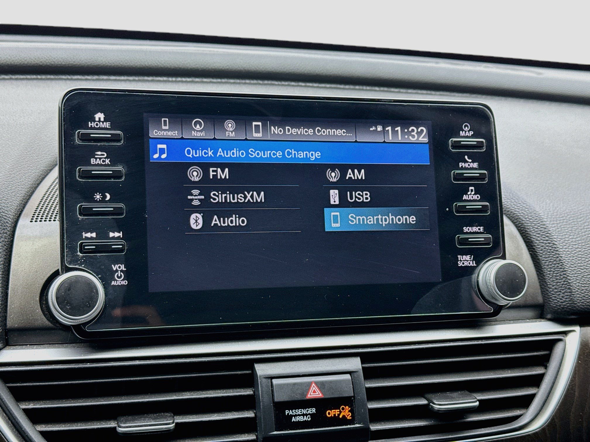Used 2021 Honda Accord Touring image 11