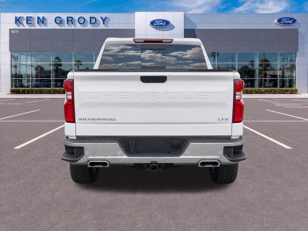Used 2019 Chevrolet Silverado 1500 LTZ w/ LTZ Plus Package AWD/4WD image 5