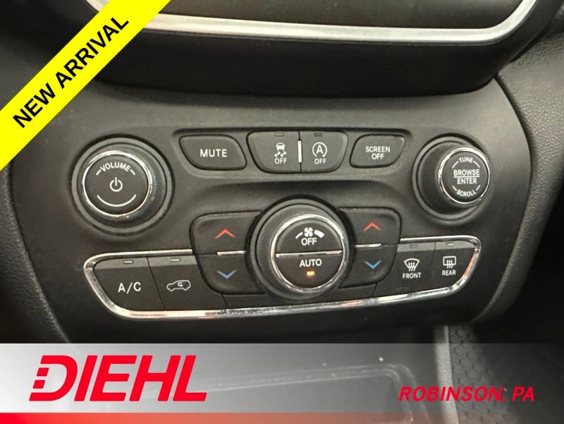Certified 2022 Jeep Cherokee Trailhawk w/ Sun, Sound & Nav Group AWD/4WD image 32