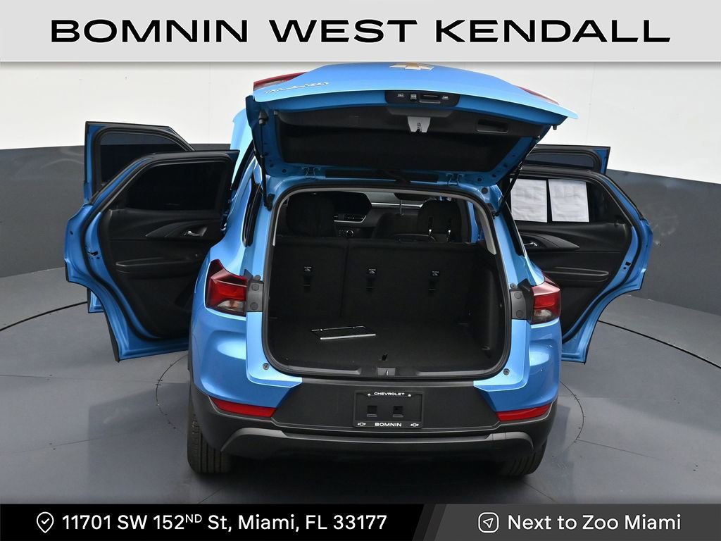Used 2025 Chevrolet TrailBlazer LS image 32