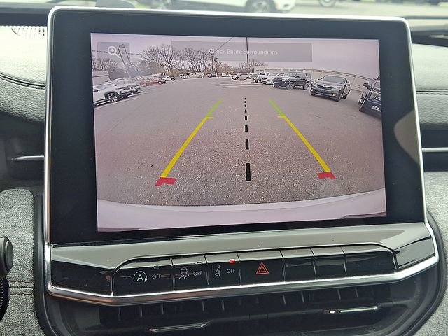 Used 2023 Jeep Compass Latitude image 17