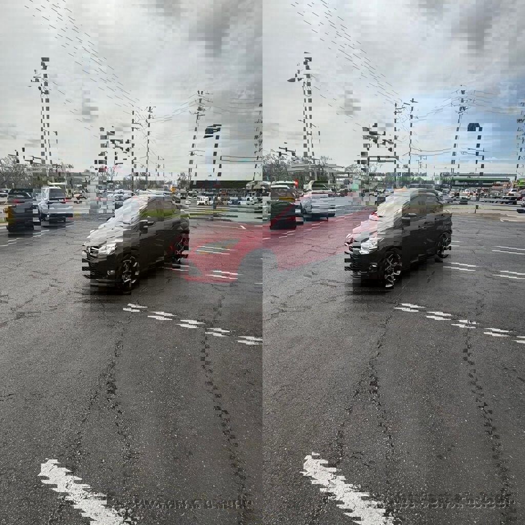 Used 2014 Ford Focus SE w/ Equipment Group 201A image 6