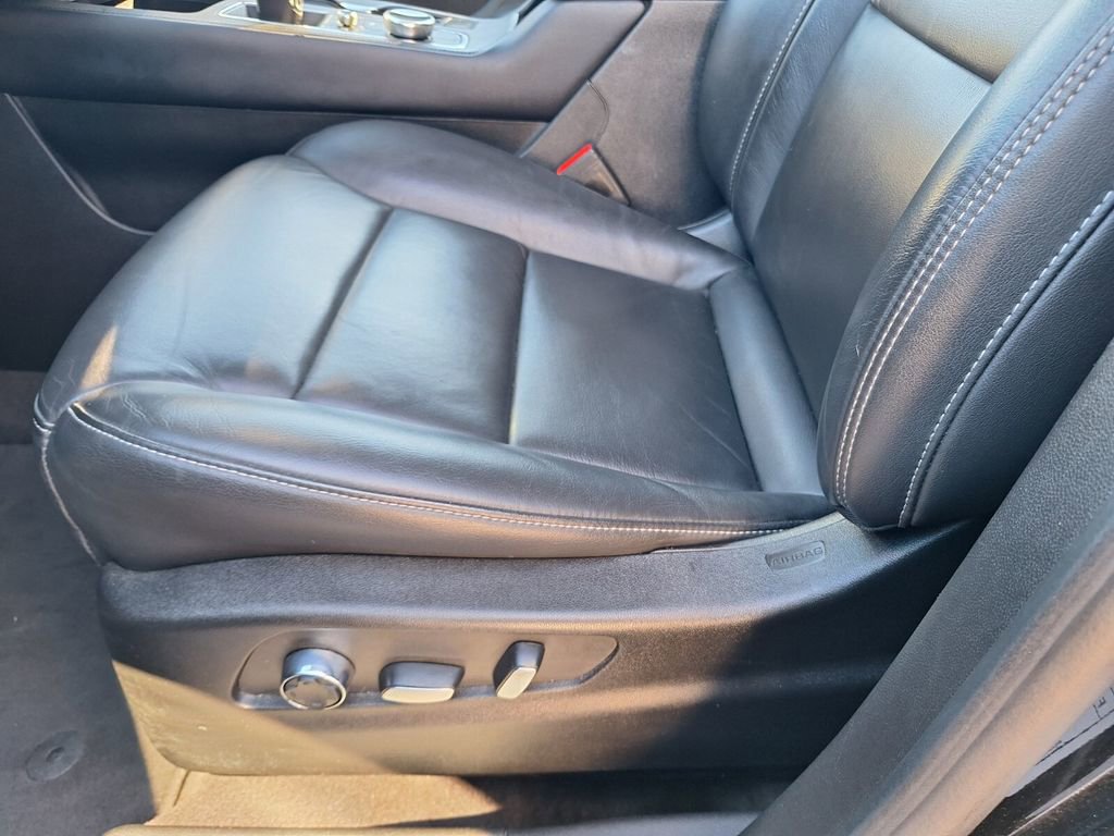 Used 2024 Cadillac XT4 Premium Luxury image 30