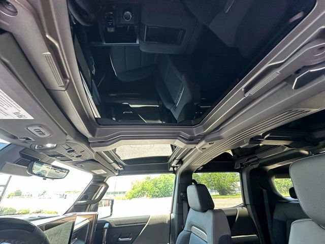 New 2025 GMC Hummer EV 2X image 24