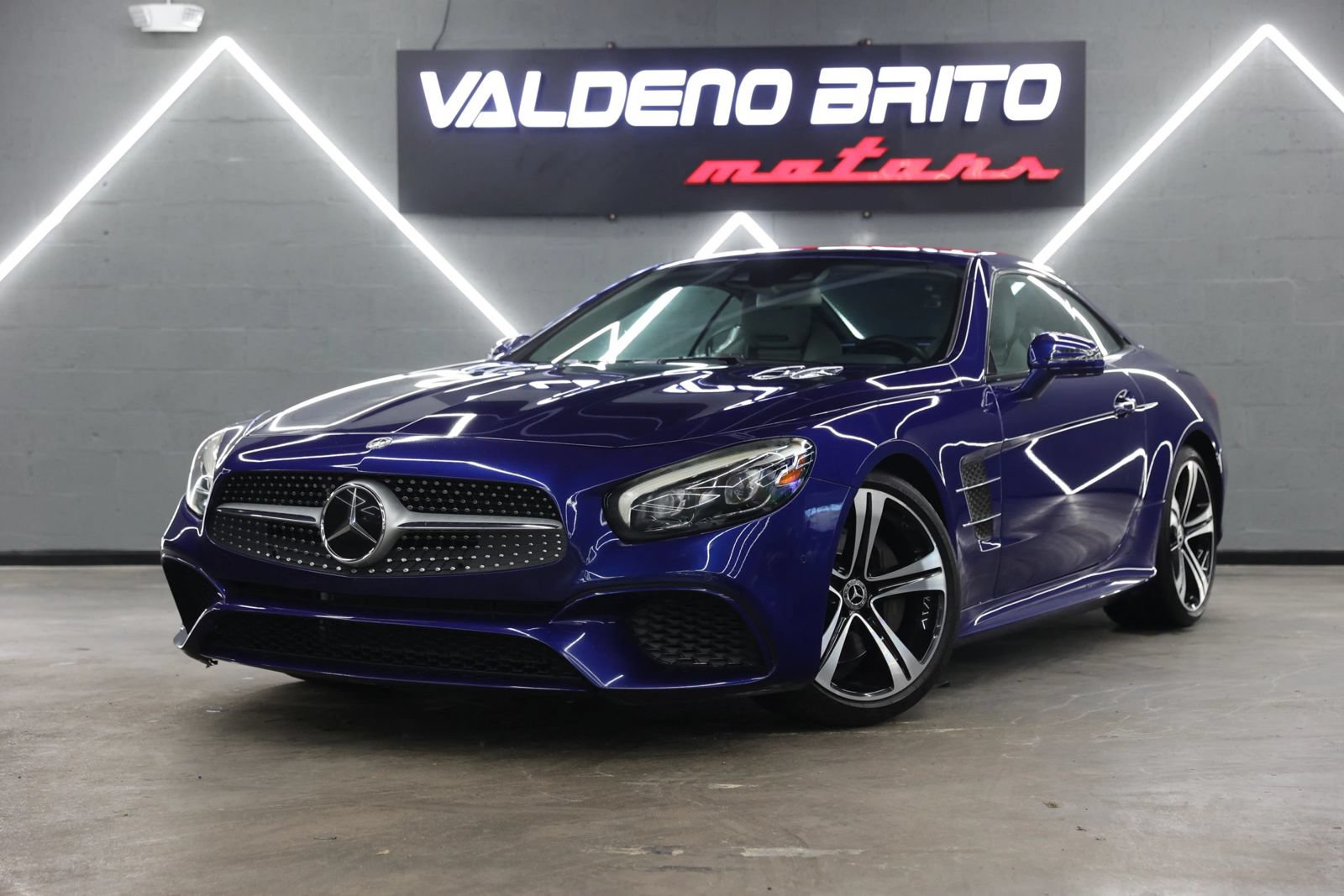 Used 2018 Mercedes-Benz SL 450 image 1
