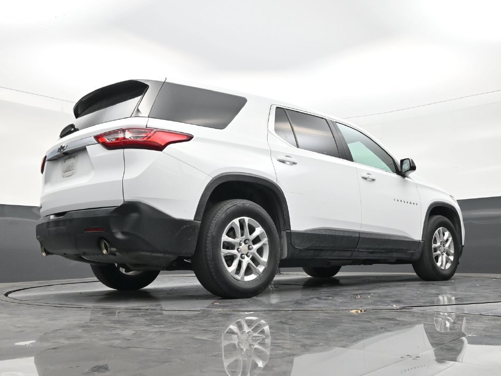 Used 2021 Chevrolet Traverse LS FWD image 21