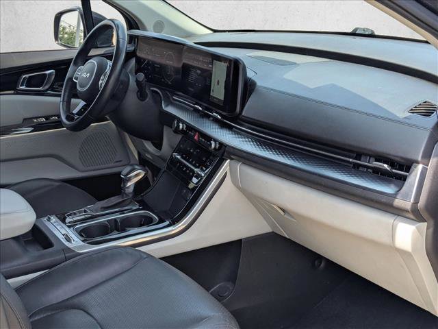 Used 2023 Kia Carnival SX Prestige image 23