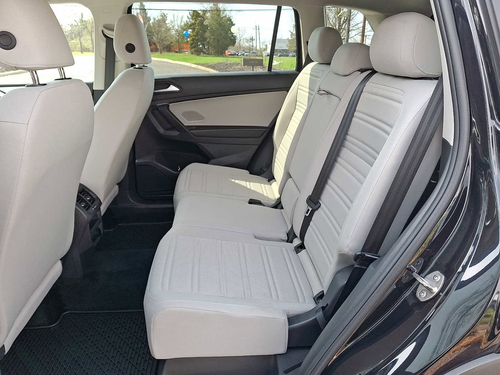 Used 2024 Volkswagen Tiguan S image 8