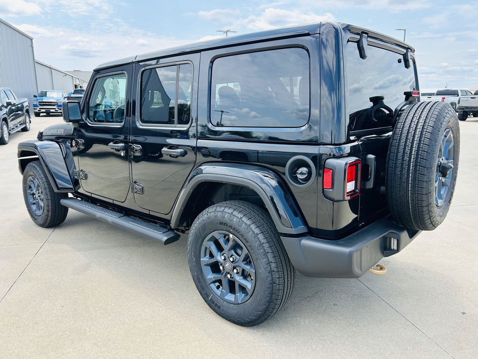New 2026 Jeep Wrangler Unlimited Sport AWD/4WD image 34
