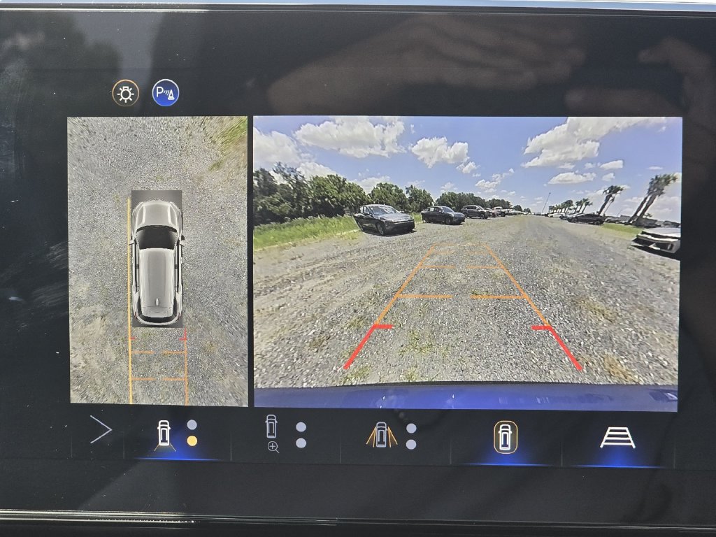 Used 2026 Chevrolet Equinox RS w/ Convenience Package III FWD image 25