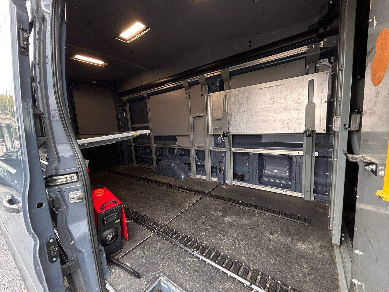 Used 2019 Ford Transit 250 148 High Roof Extended image 11