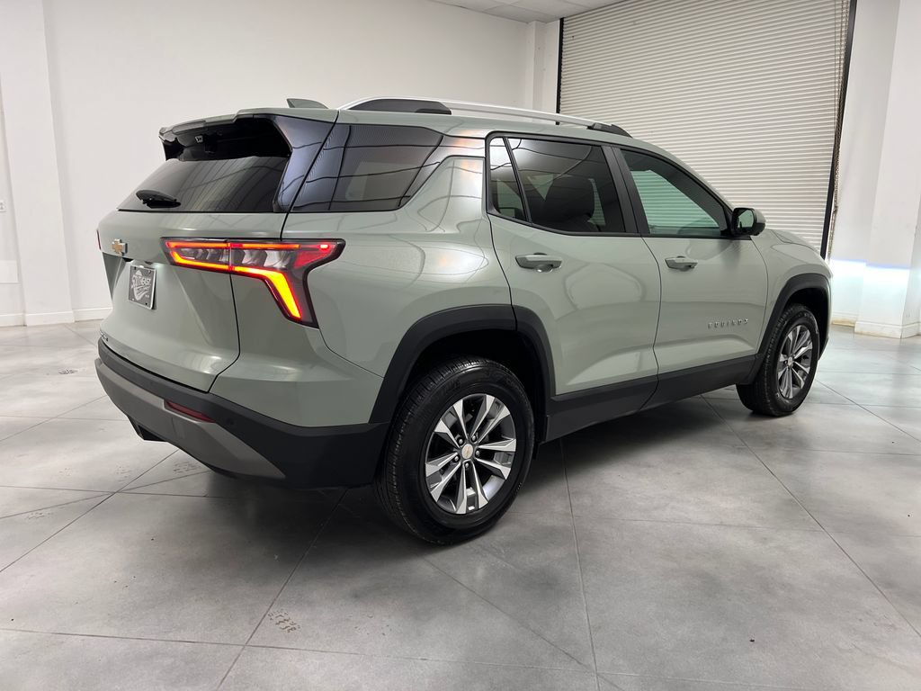 Used 2025 Chevrolet Equinox LT w/ Convenience Package II AWD/4WD image 9
