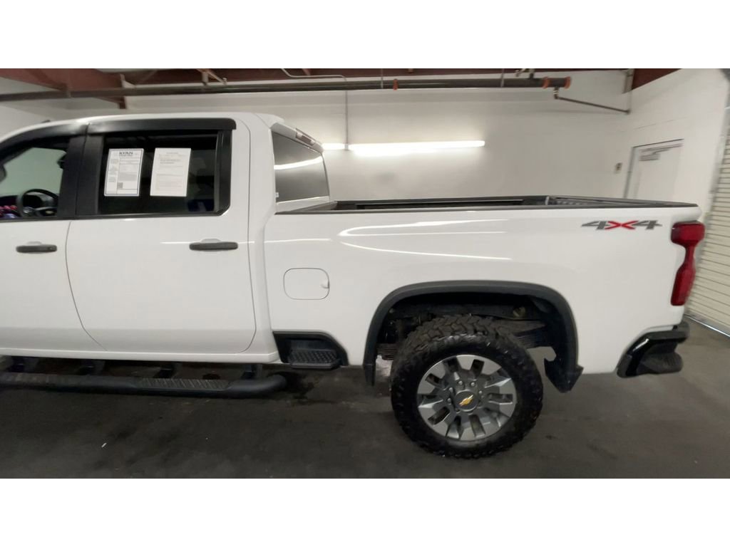 Used 2023 Chevrolet Silverado 2500 Custom w/ Custom Value Package image 6