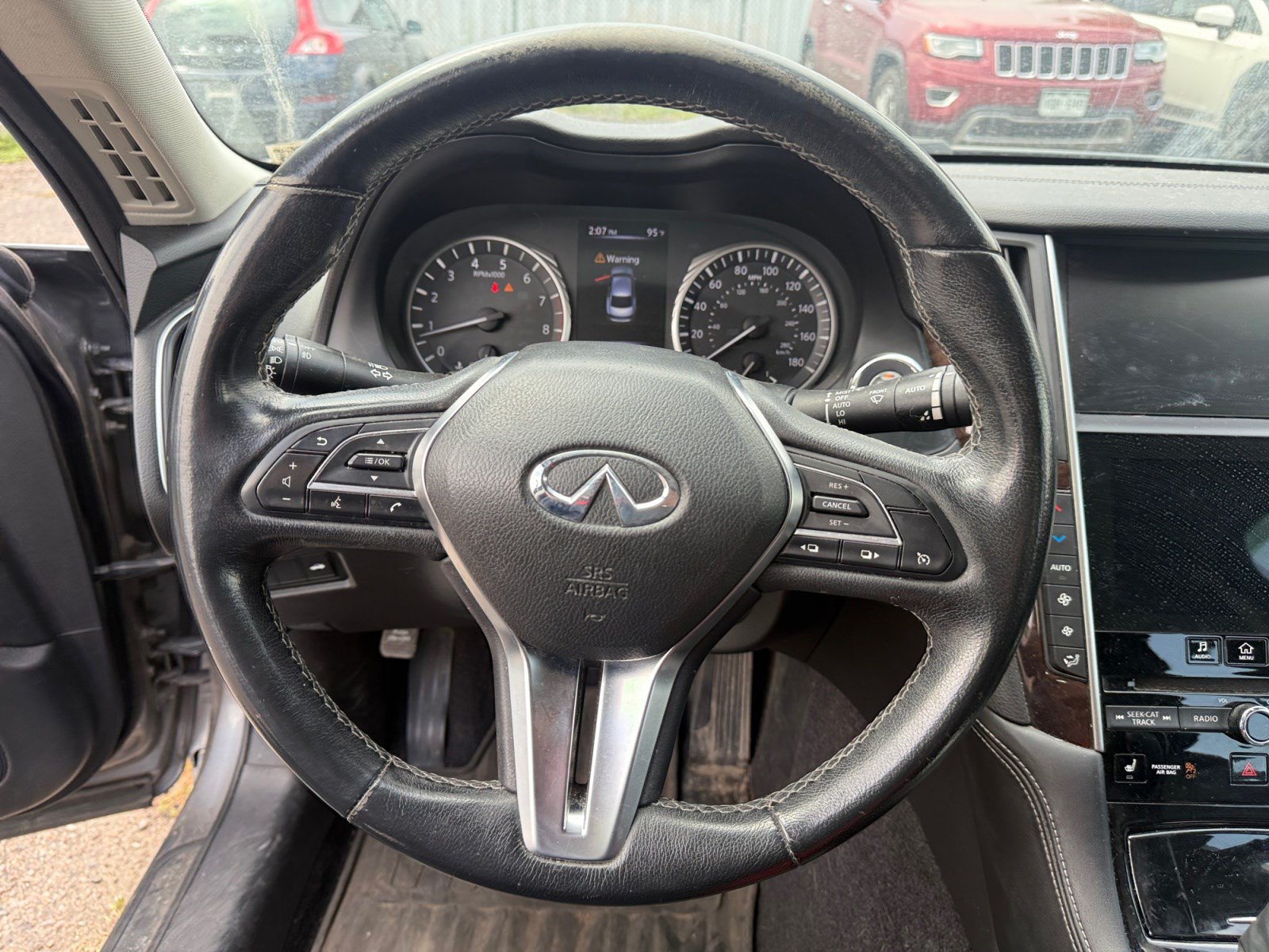 Used 2018 INFINITI Q50 Luxe w/ Essential Package (3.0T Luxe) AWD/4WD image 9