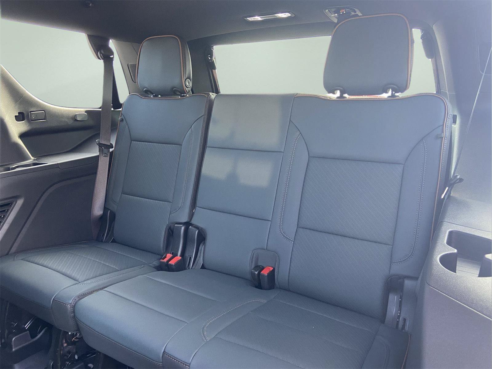 Used 2026 GMC Yukon AT4 AWD/4WD image 14