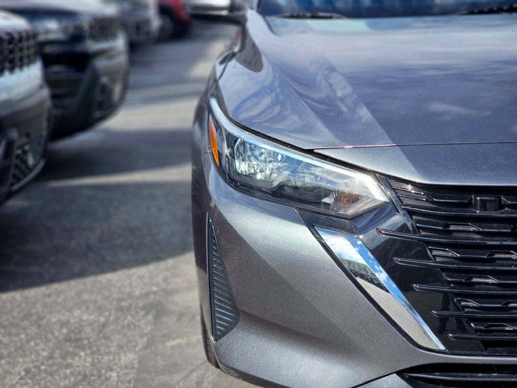 Used 2025 Nissan Sentra S FWD image 3