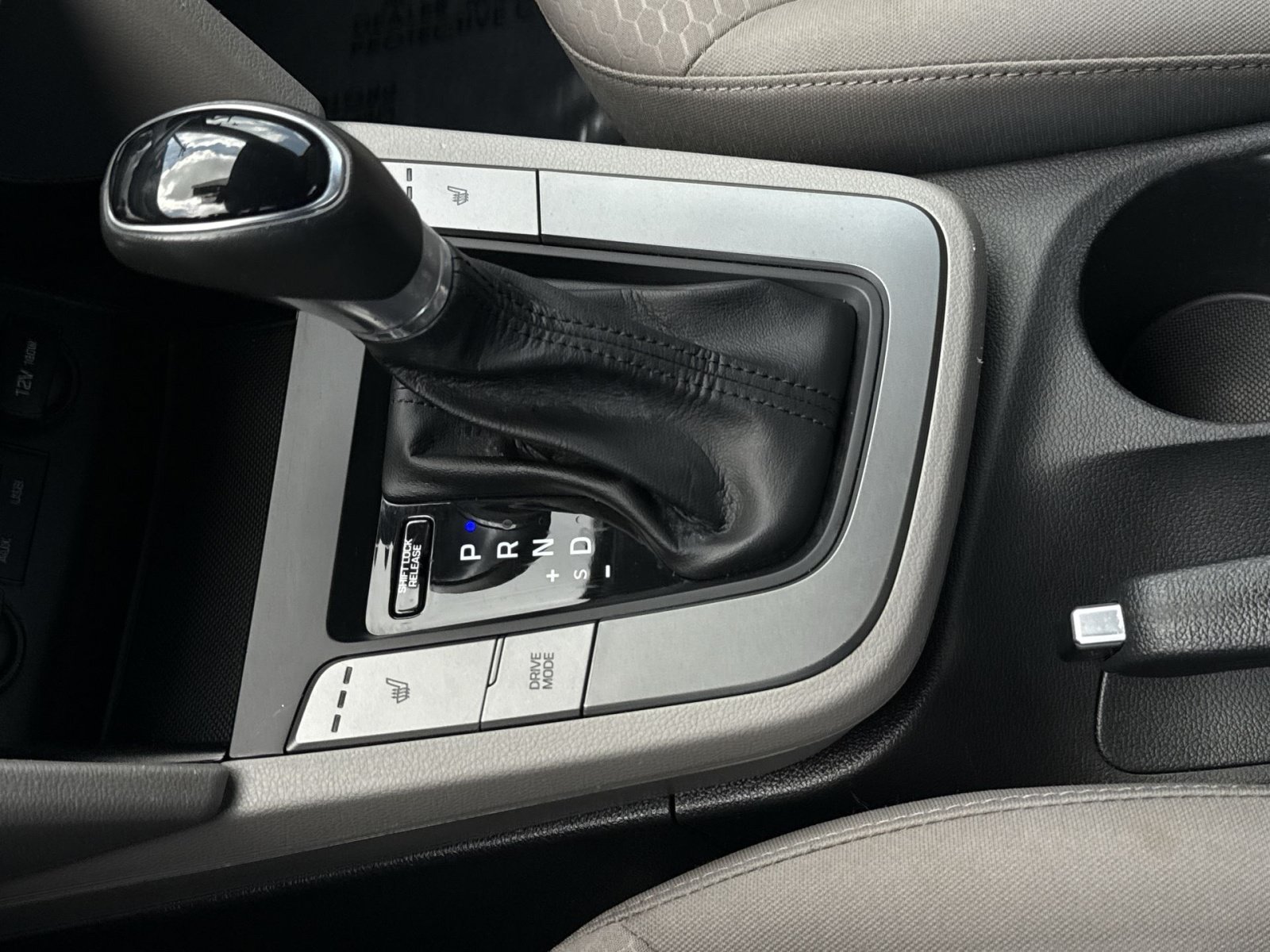 Used 2020 Hyundai Elantra Value Edition FWD image 22