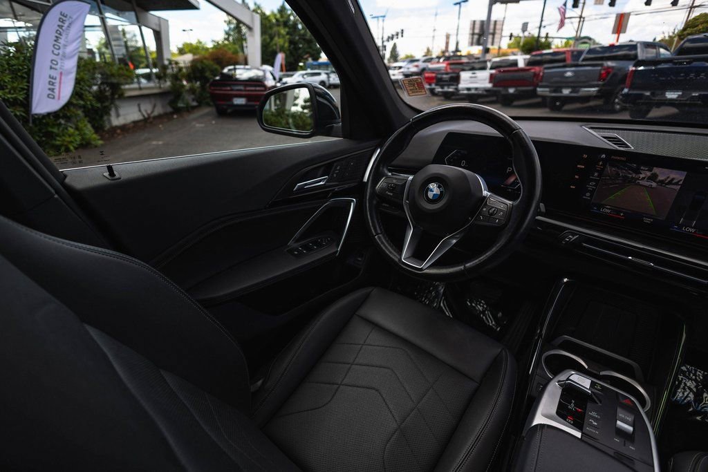 Used 2023 BMW X1 xDrive28i image 15