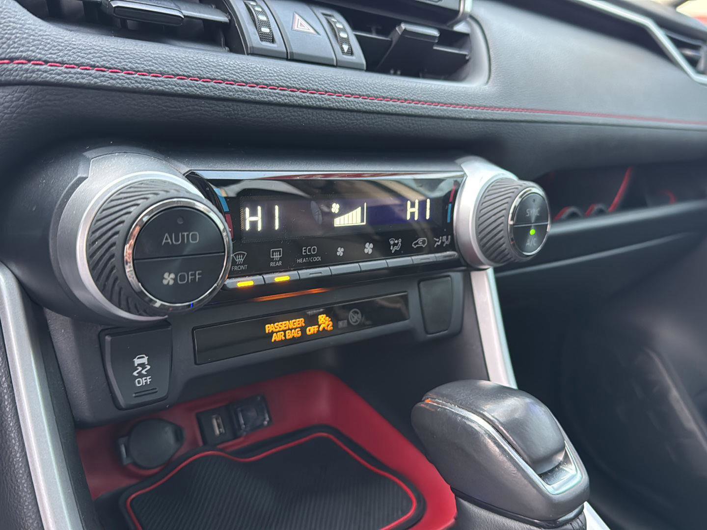 Certified 2020 Toyota RAV4 TRD Off-Road image 23