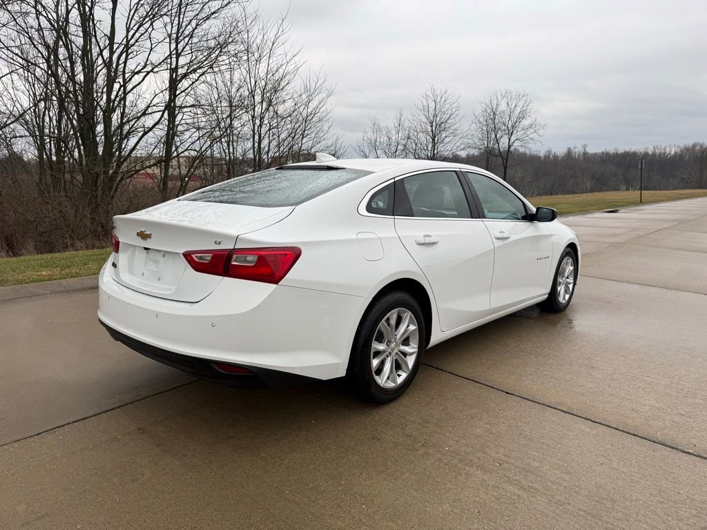 Used 2024 Chevrolet Malibu LT FWD image 3