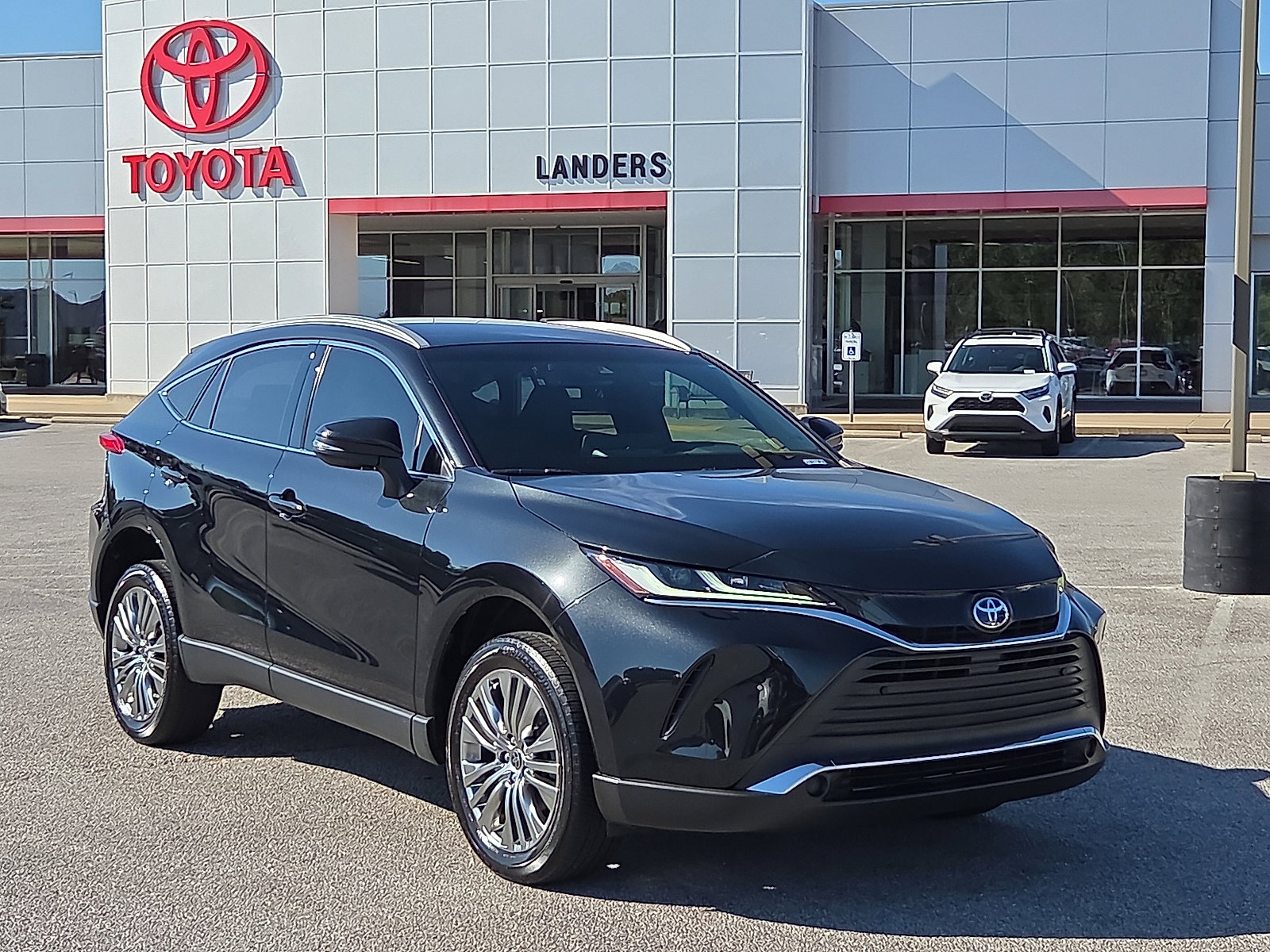 Used 2022 Toyota Venza XLE
