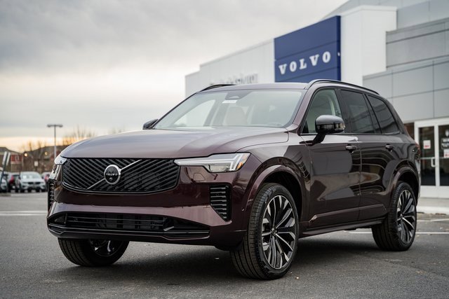 New 2026 Volvo XC90 B6 Ultra w/ Protection Package Premier image 3