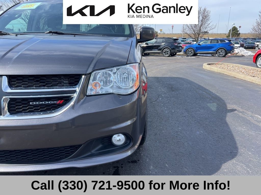 Used 2020 Dodge Grand Caravan SXT image 20