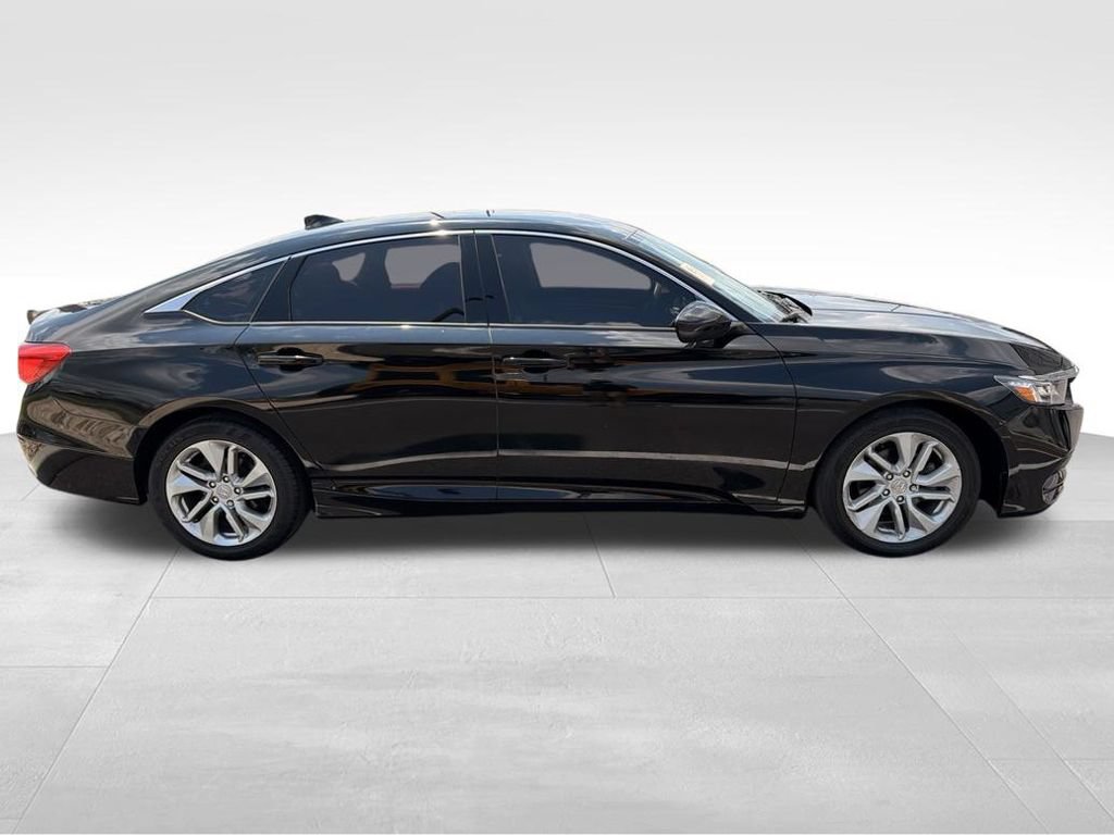 Used 2018 Honda Accord LX image 8