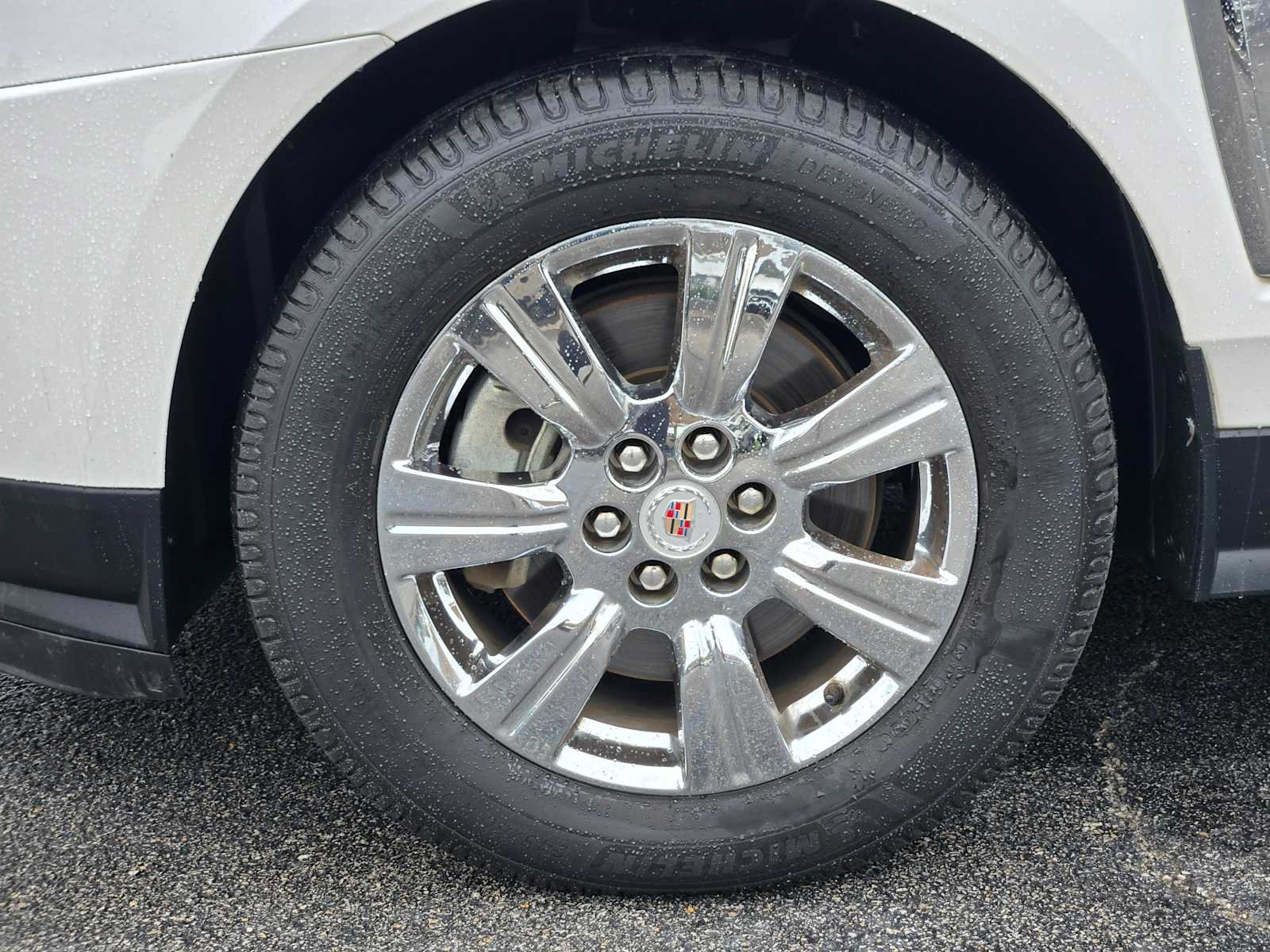 Used 2016 Cadillac SRX Luxury w/ Driver Awareness Package AWD/4WD image 13