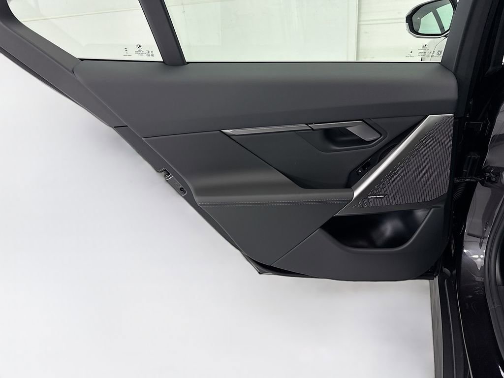 New 2026 BMW i5 eDrive40 image 25