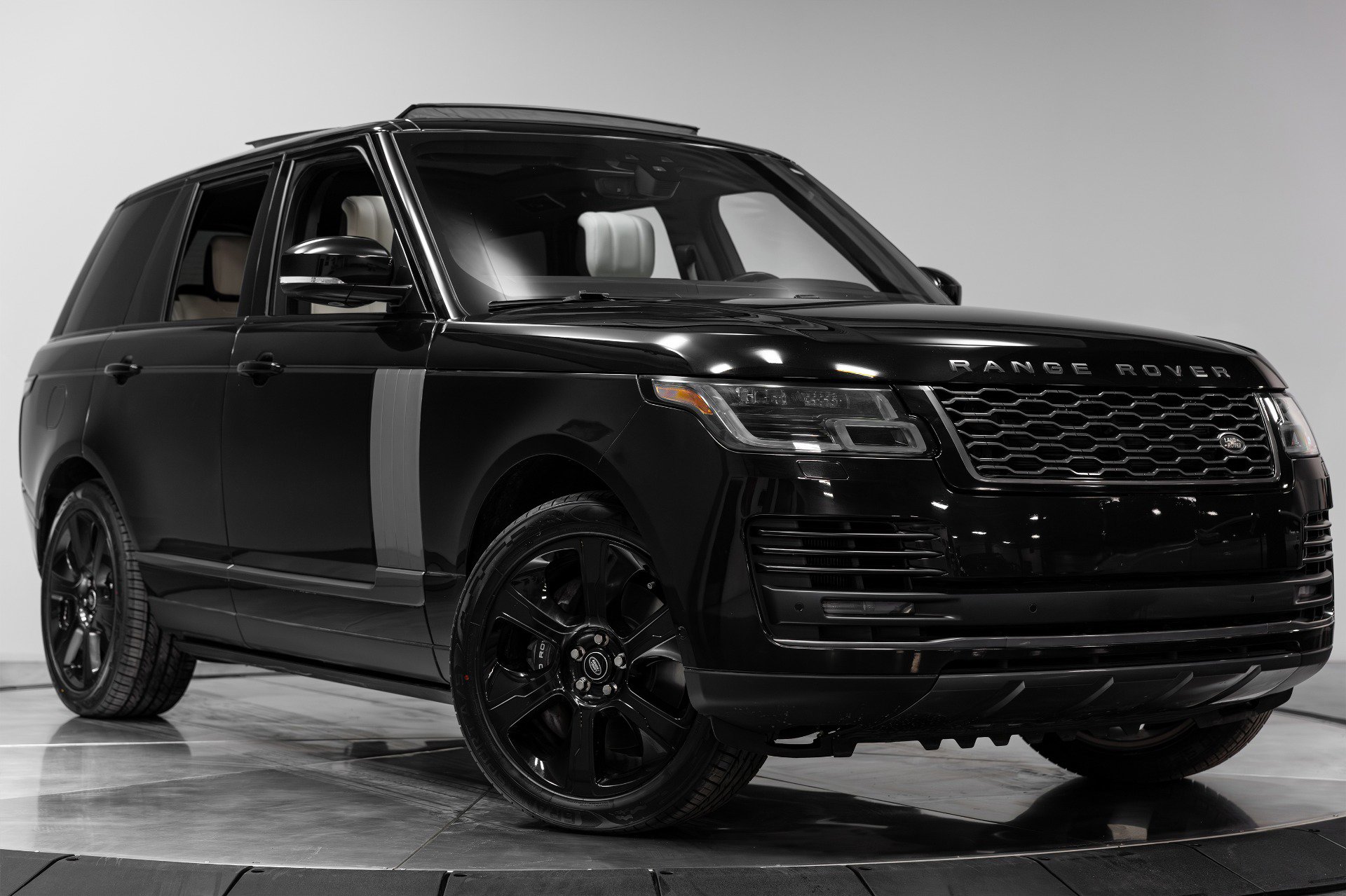 Used 2021 Land Rover Range Rover Westminster Edition image 44