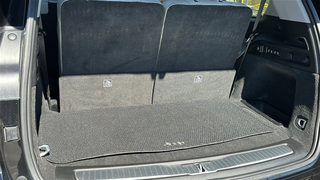 Used 2021 Jeep Grand Cherokee L Summit w/ Advanced Protech Group IV image 27