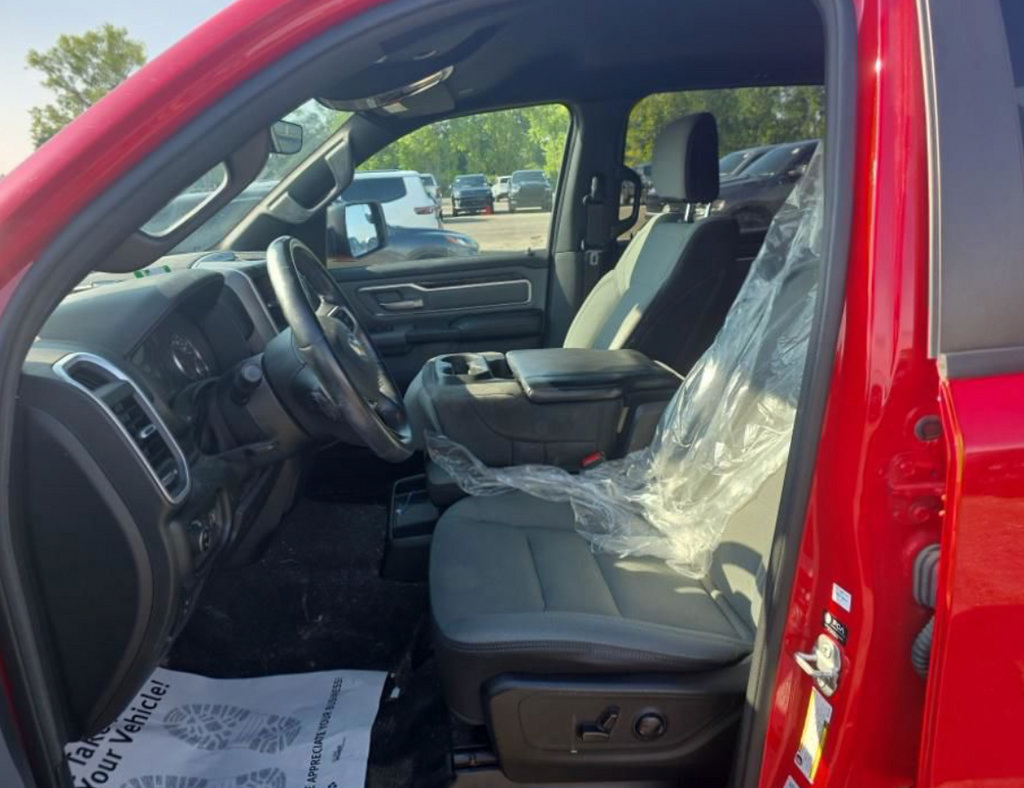 Used 2022 RAM 1500 Big Horn AWD/4WD image 5