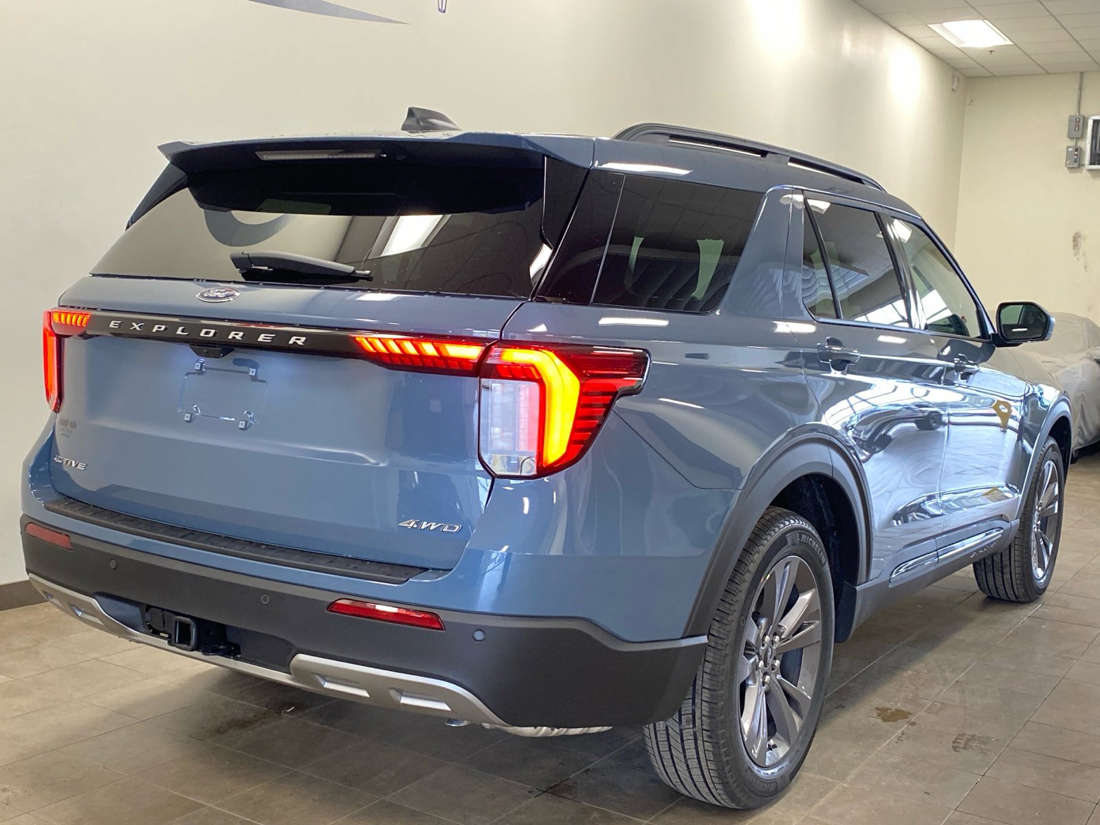 New 2026 Ford Explorer Active w/ Active Comfort Package AWD/4WD image 16