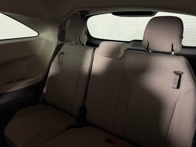 Used 2021 Toyota Sienna LE FWD image 18