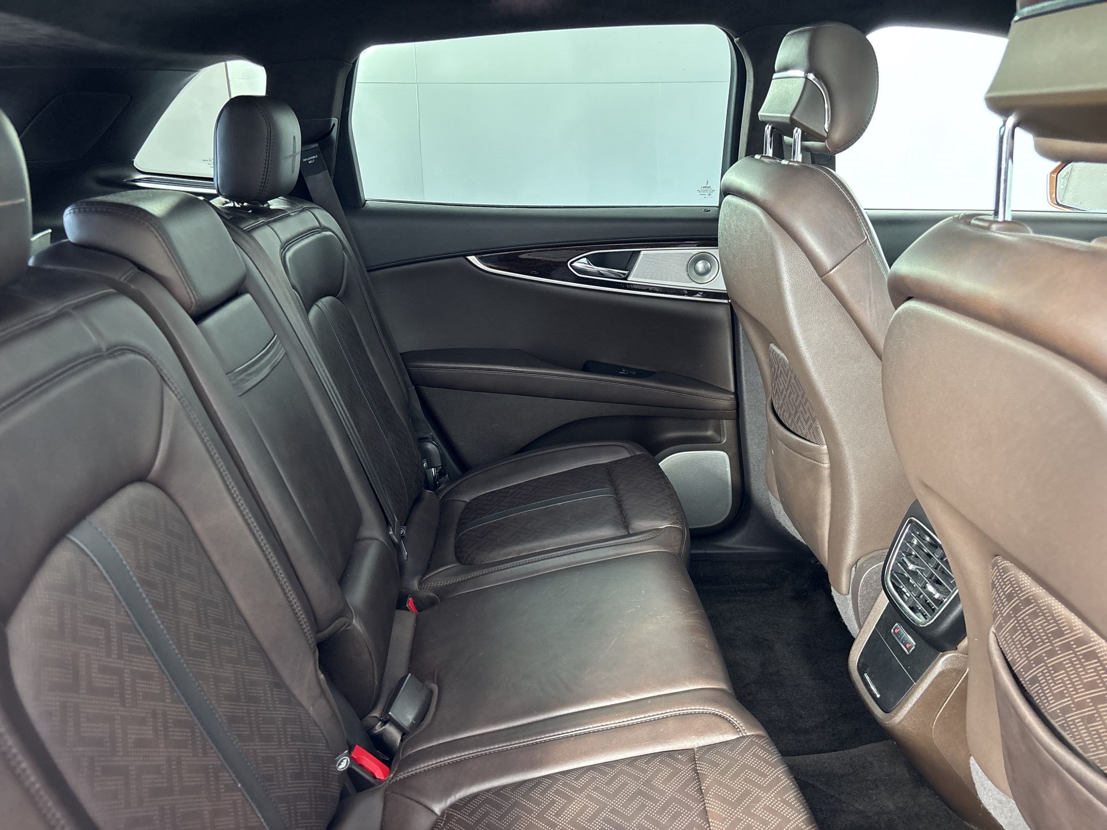Used 2018 Lincoln MKX Black Label w/ Driver Assistance Package AWD/4WD image 27
