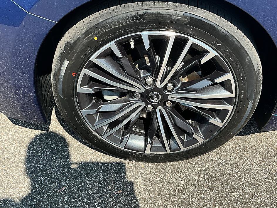 Used 2017 Nissan Maxima 3.5 SL FWD image 7
