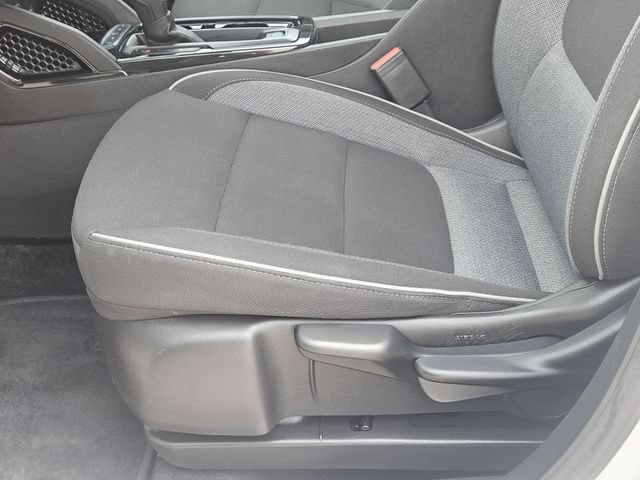 Used 2025 Chevrolet TrailBlazer LT AWD/4WD image 24