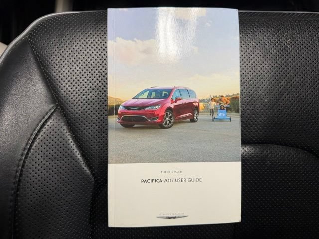 Used 2017 Chrysler Pacifica Limited FWD image 58