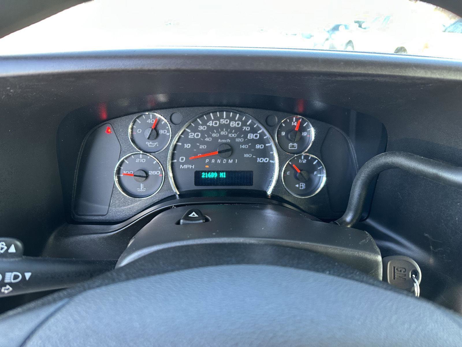 Used 2023 GMC Savana 2500 2500 RWD 135 image 18