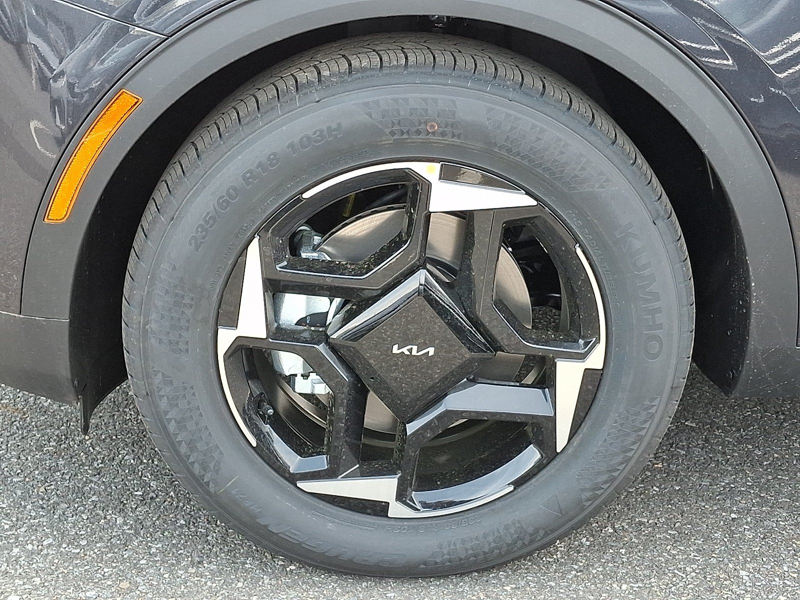 New 2026 Kia Sportage EX w/ EX Panorama Roof Package FWD image 4