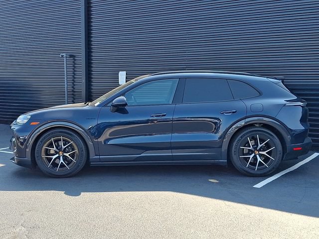 New 2026 Porsche Cayenne Electric AWD/4WD image 2
