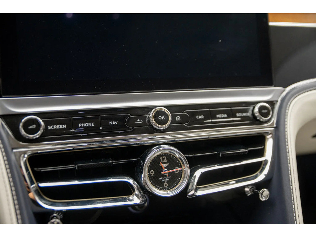 Certified 2023 Bentley Flying Spur V8 AWD/4WD image 28