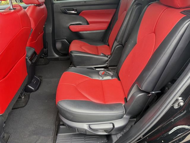 Used 2023 Toyota Highlander XSE image 23