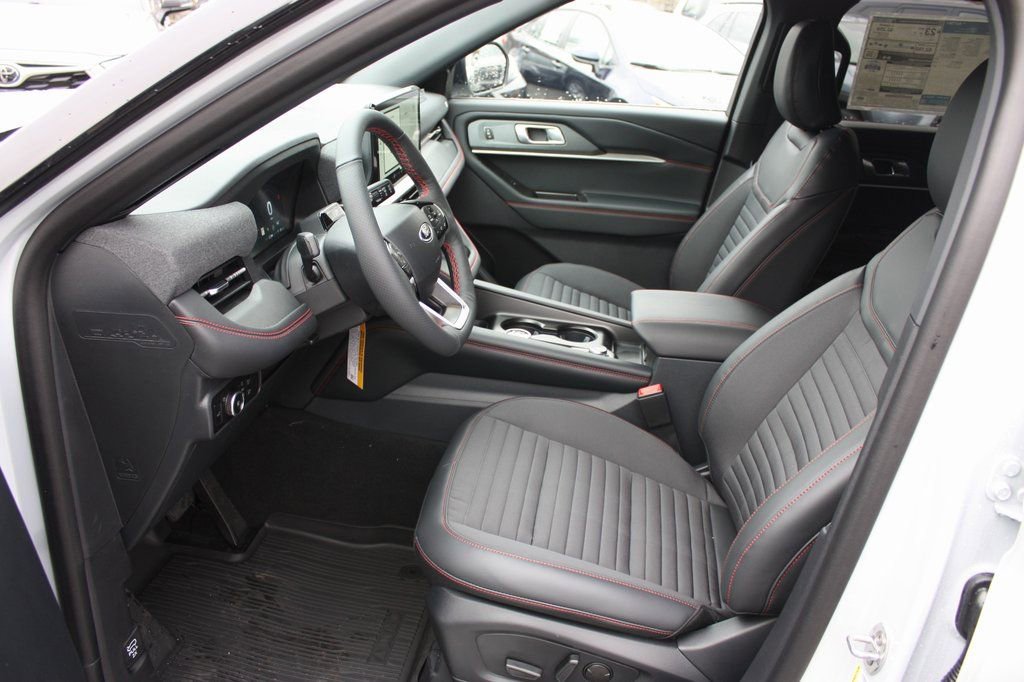 New 2026 Ford Explorer ST-Line w/ ST-Line Street Pack image 13