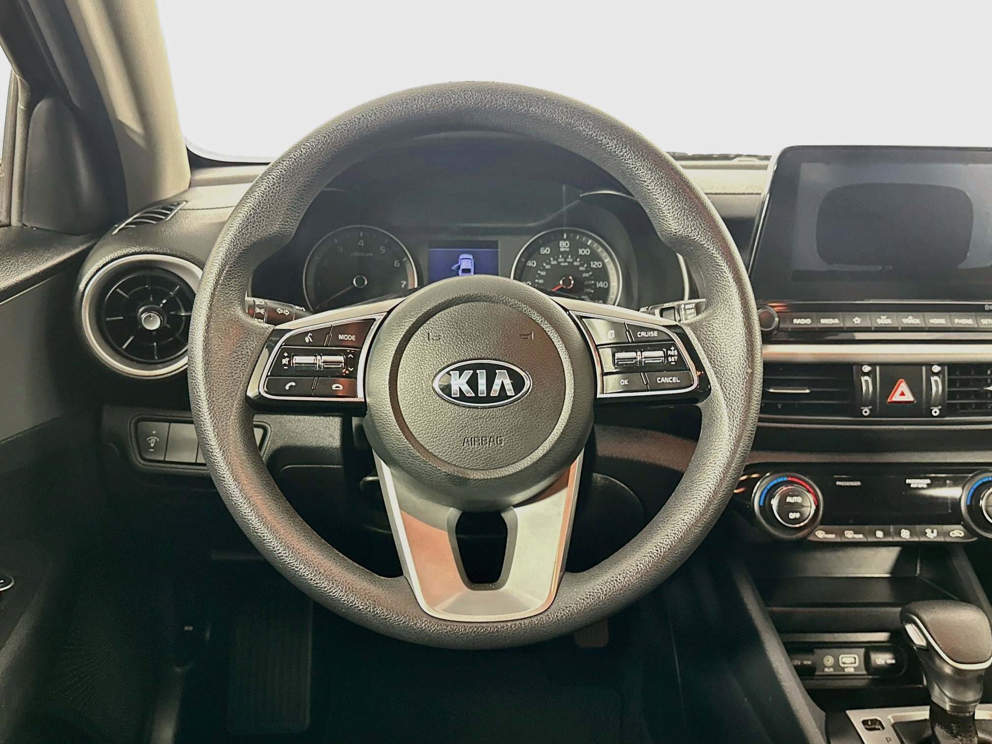 Used 2019 Kia Forte LXS FWD image 17